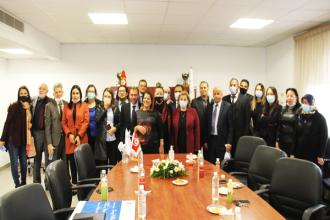 وزيرة الصناعة و المناجم و الطاقة تشرف على حفل توزيع جوائز أفضل عمل صحفي لسنة 2021